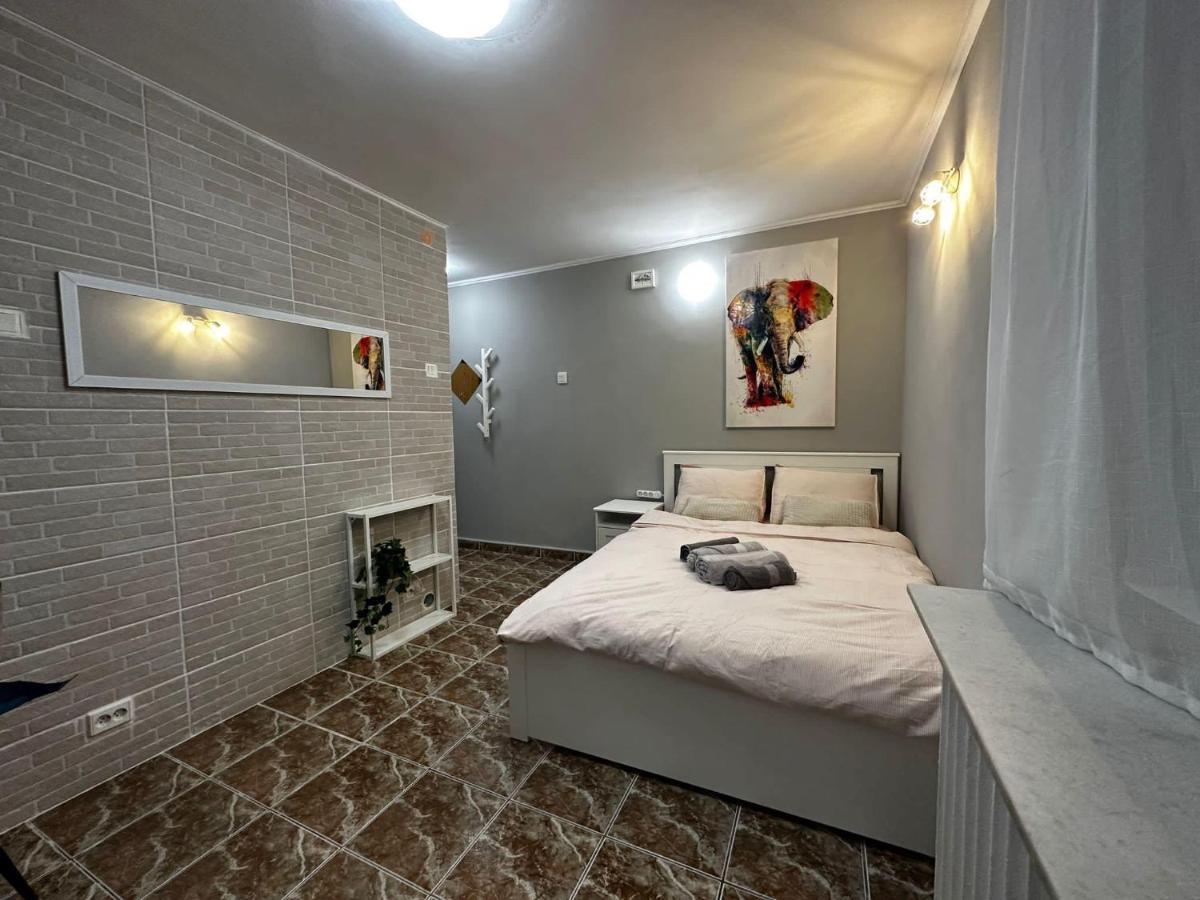 One Room Apartment Decebal Bucarest Exterior foto